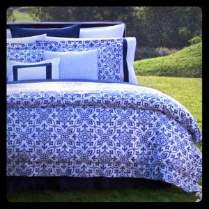 Sferra Glynn Collection king duvet and shams
